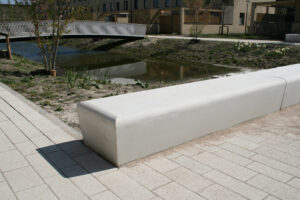 Duurzame betonband met omloopkop