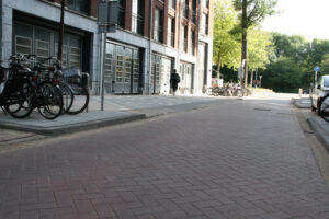 betonstraatsteen met keramische deklaag